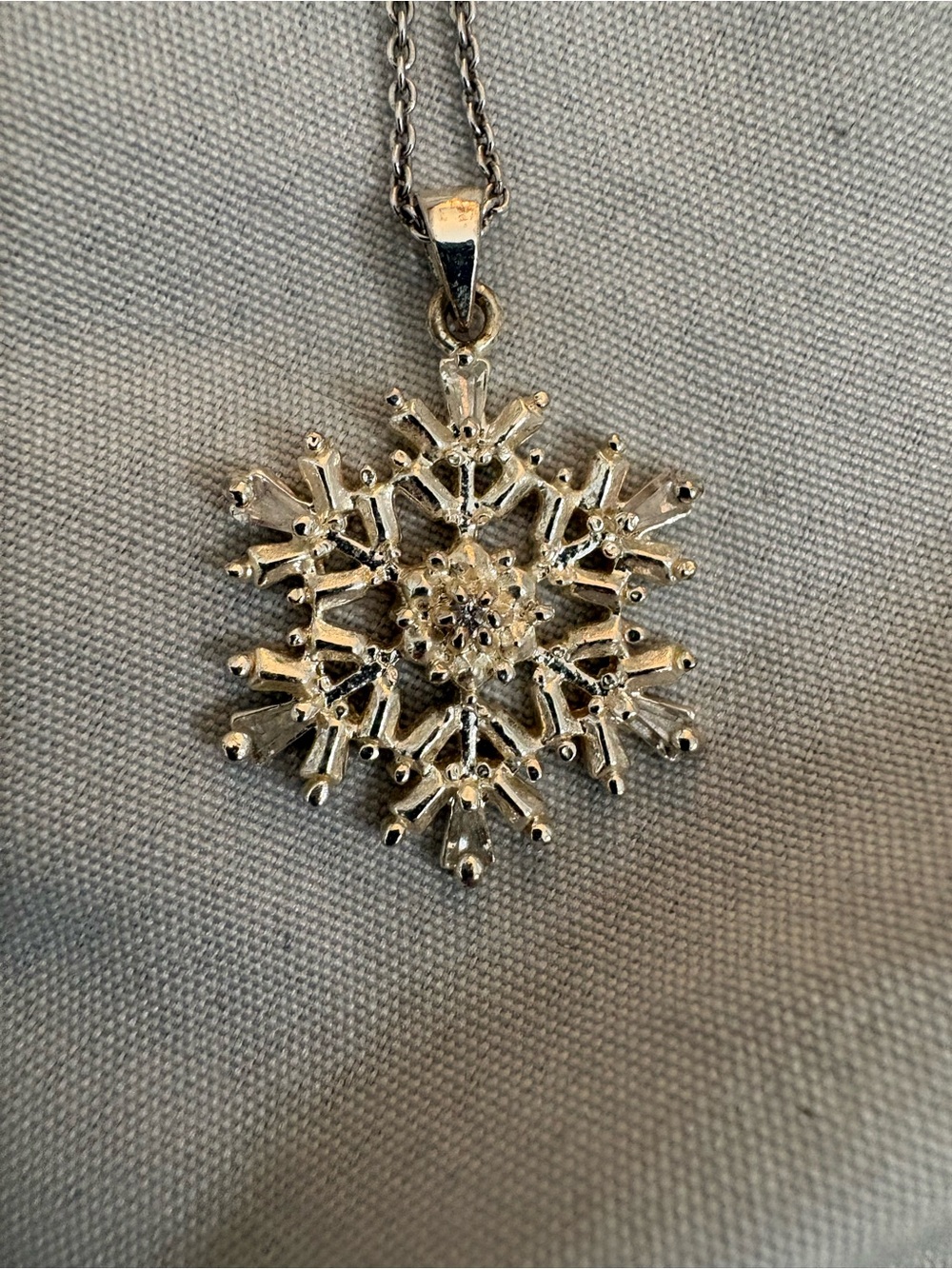 Silver Snowflake Pendant Necklace - Elegant Silver Holiday Jewelry